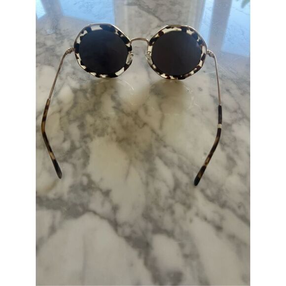 NEW Illesteva Oversized Tortoise Sunglasses  55/25
